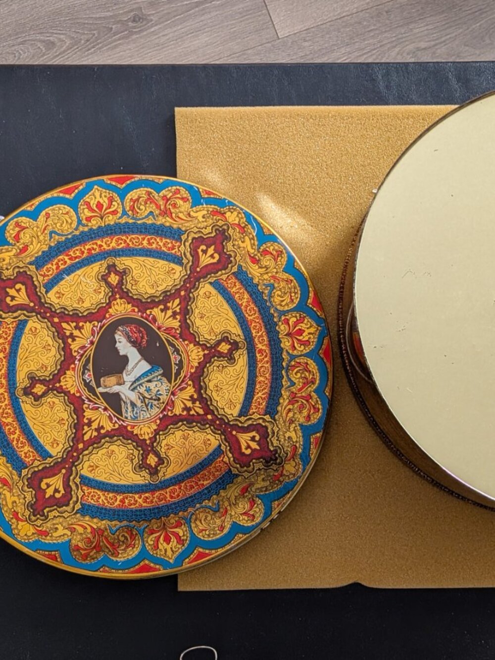 LOT OF VINTAGE & MODERN COSTUME JEWELRY AND JEWELRY BOXES! OVER 100 PIECES! - Picture 10 of 12